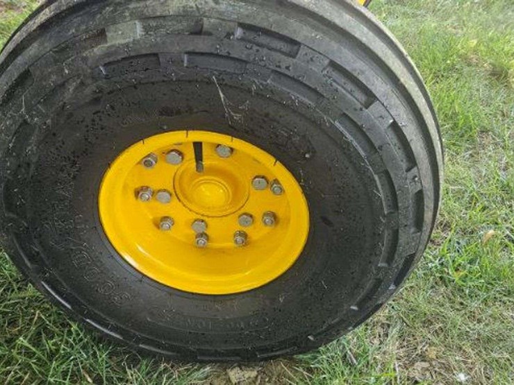 1969-john-deere-300-image-11