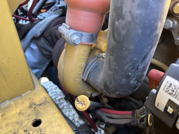 caterpillar-cb54-image-41