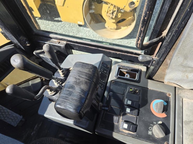 caterpillar-it38g-image-56