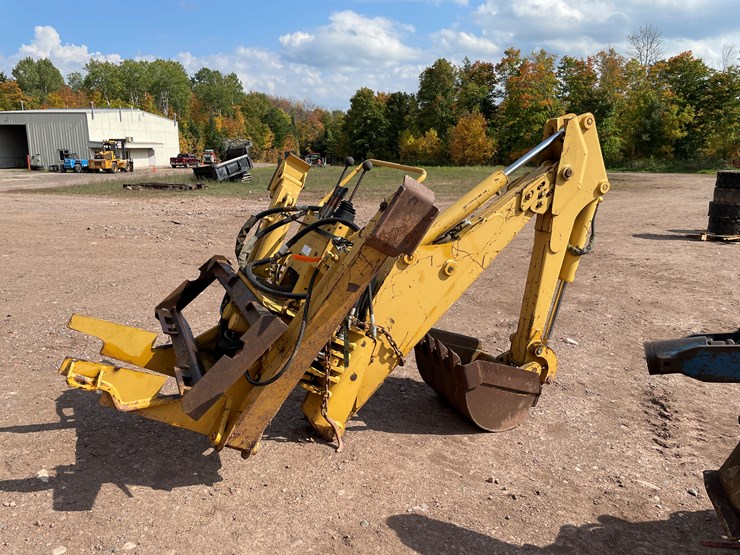 #8203-•-vermeer-b930-backhoe-attachment-image-1