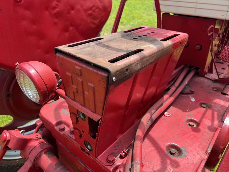 farmall-560-image-52