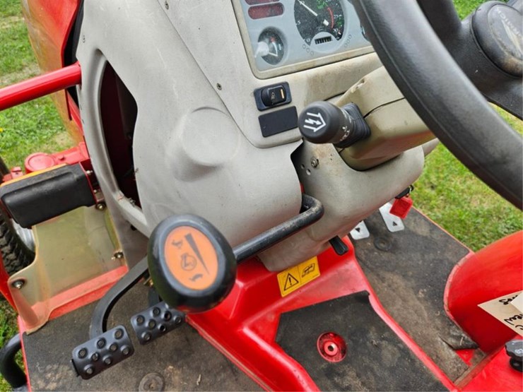 #2019-•-mccormick-gx45a-compact-tractor-image-26
