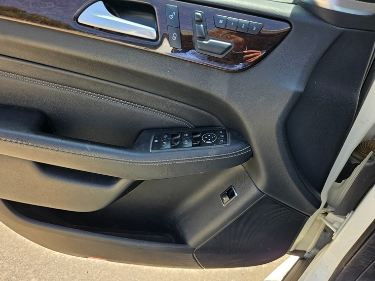#18517-•-2013-mercedes-benz-m-class-multipurpose-vehicle-(mpv)-image-51