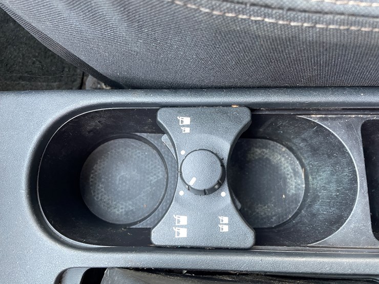 #1024-•-2010-nissan-sentra-ser-spec-v-sedan-(has-wi-title)-image-45
