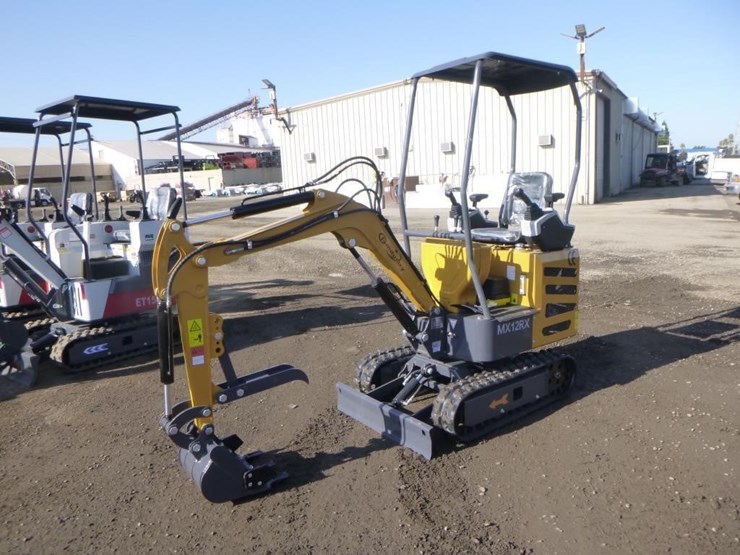 2025-agt-mx12rx-hydraulic-excavator-image-1
