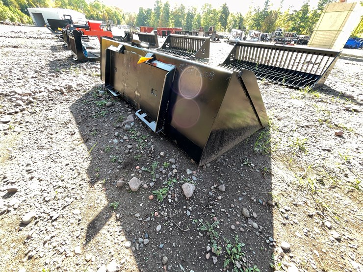 #8231-•-new-kc-78"-skid-steer-bucket-image-4