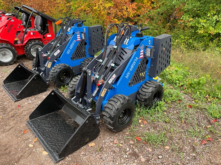 #8164-•-agt-skid-steer-loader-image-1