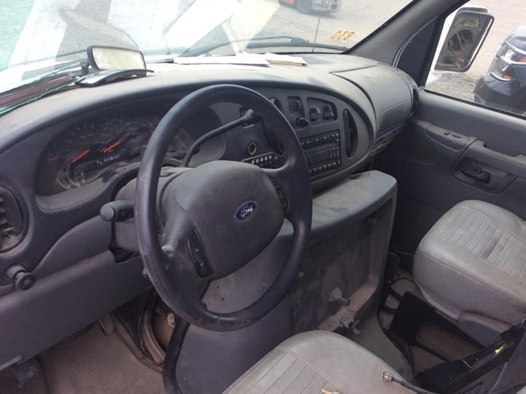 2007-ford-e350-image-11