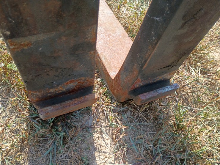 #103-•-set-of-42"-pallet-forks-image-10