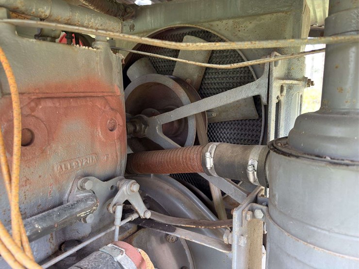 22-40-gray-drum-drive---canadian-special-image-13
