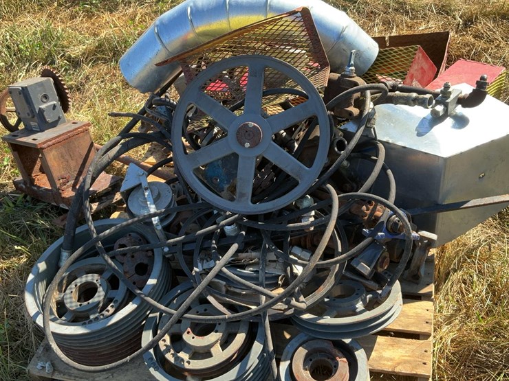 #228-•-hydraulic-parts,-gearboxes,-pulleys-and-guards-image-2