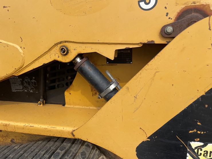 2002-caterpillar-257-image-10