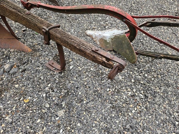 #2062-•-2---antique-plows-image-11