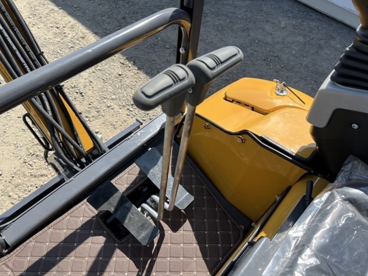 2025-cfg-qk18r-mini-hydraulic-excavator-image-16