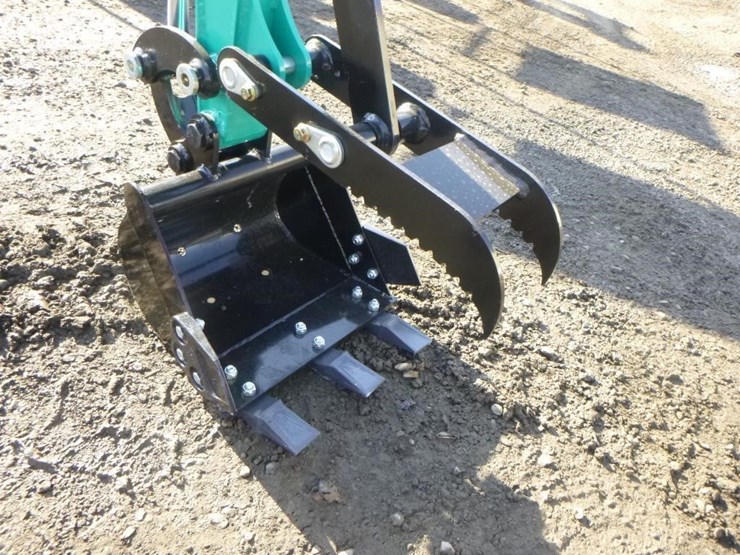 2025-agt-qh12r-hydraulic-excavator-image-9