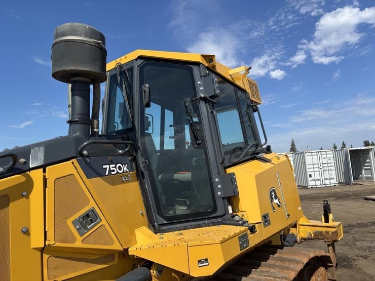 2017-deere-750k-image-29