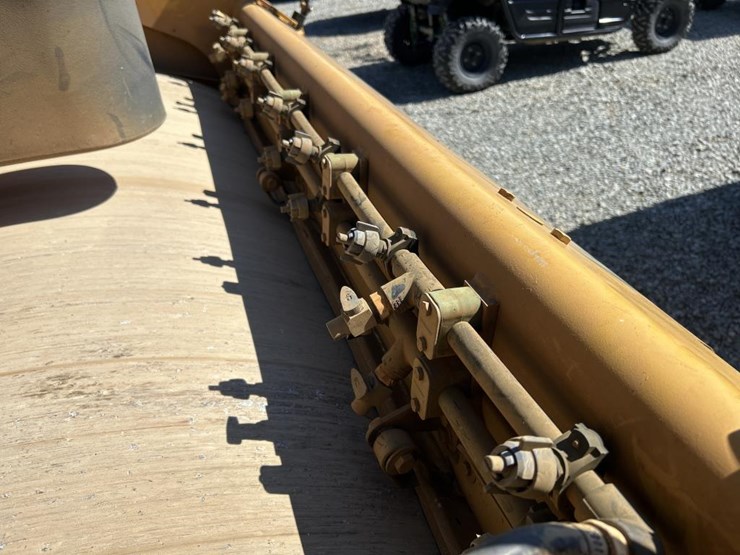caterpillar-cb54-image-18