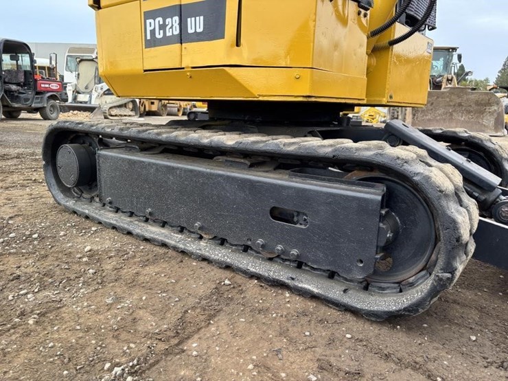 komatsu-pc28uu-image-22
