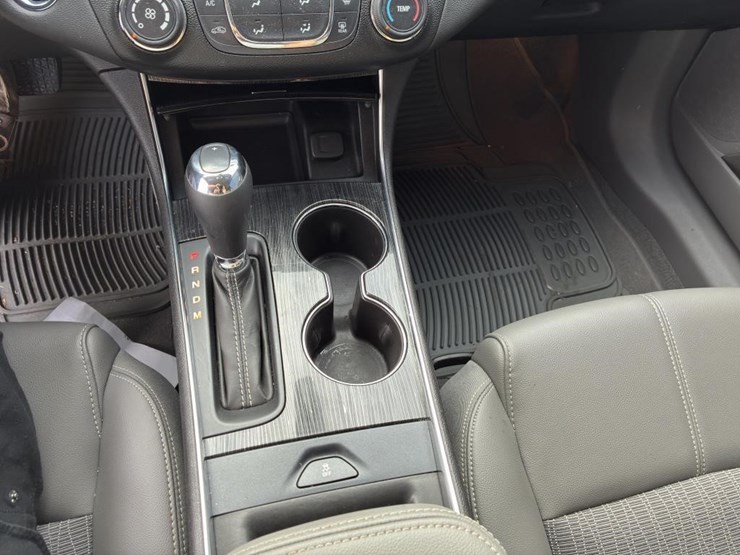 2018-chevrolet-impala-sedan-image-13