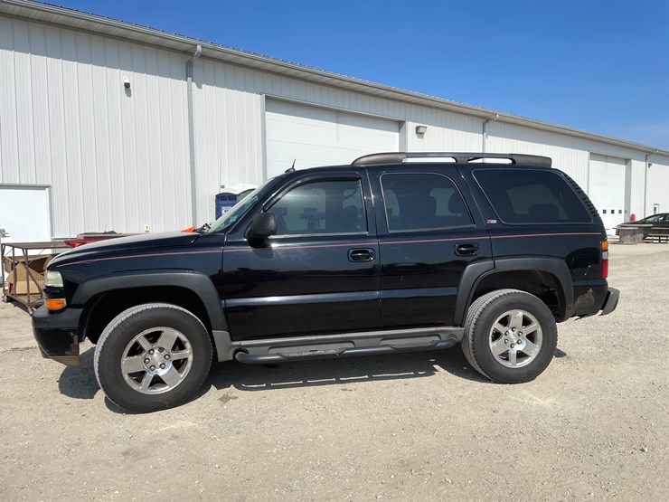 #1020-•-2005-chevy-tahoe-4x4-suv-(has-wi-title)-image-10