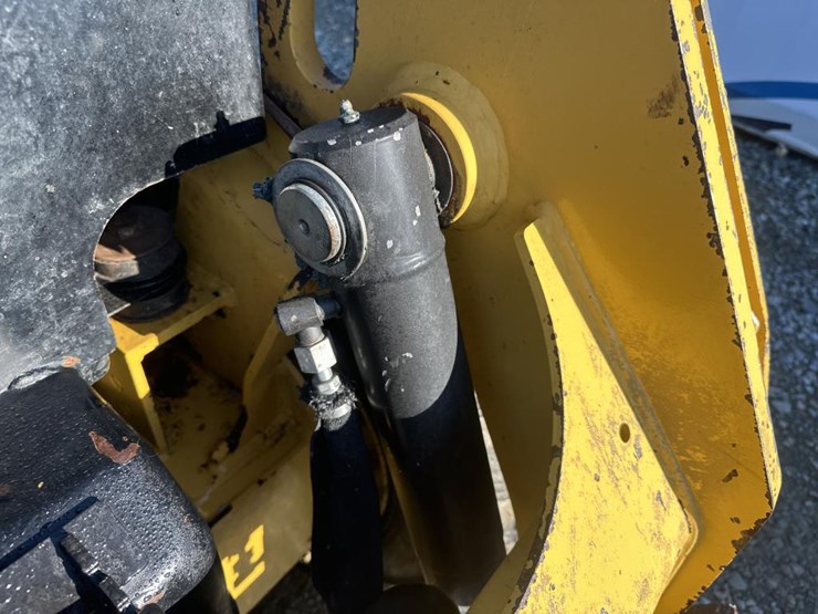 caterpillar-226d3-image-25