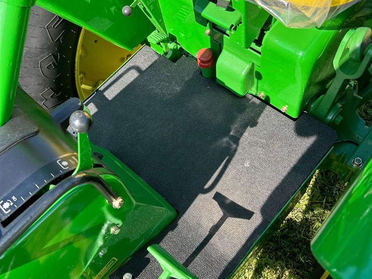 john-deere-4320-image-11