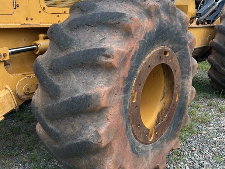 2018-caterpillar-535d-image-37