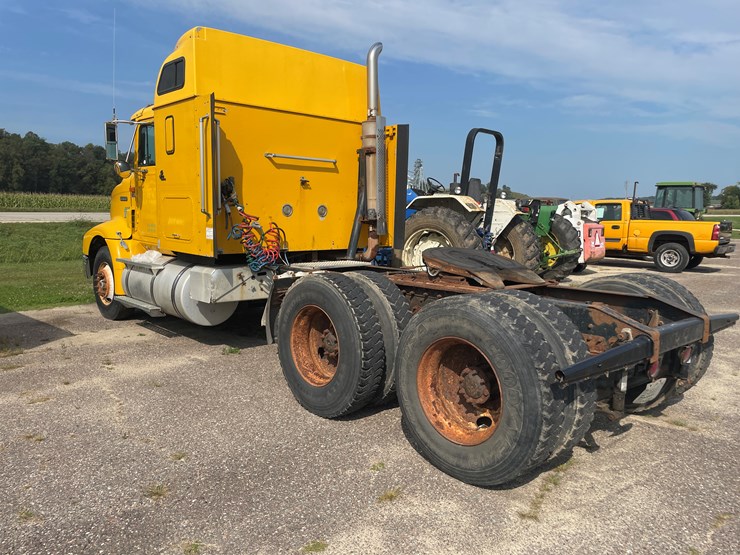 #1003-•-1997-international-semi-tractor-(has-wi-title)-image-6