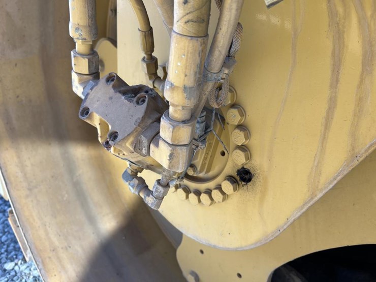 caterpillar-cb54-image-45
