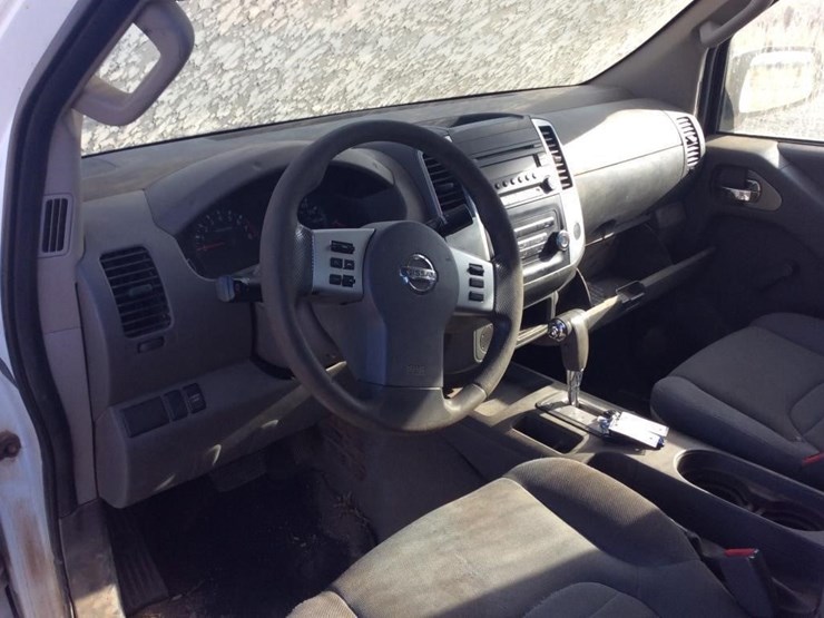 2016-nissan-frontier-image-7