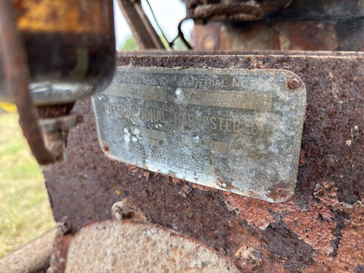 farmall-f-20-image-16