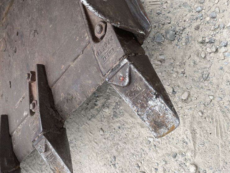 2000-bobcat-753-image-14