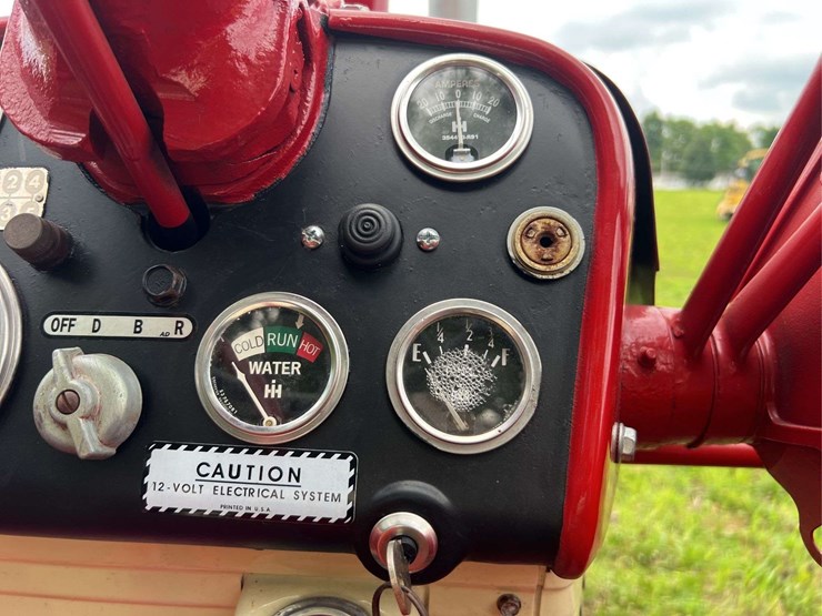 farmall-560-diesel-image-58