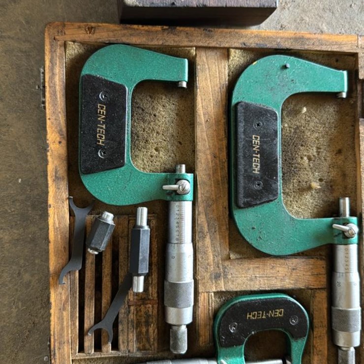 #168 • Cen-Tech Micrometer Set