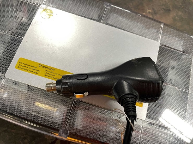 #5546-•-amber-led-strobe-light-(pr10)-image-3