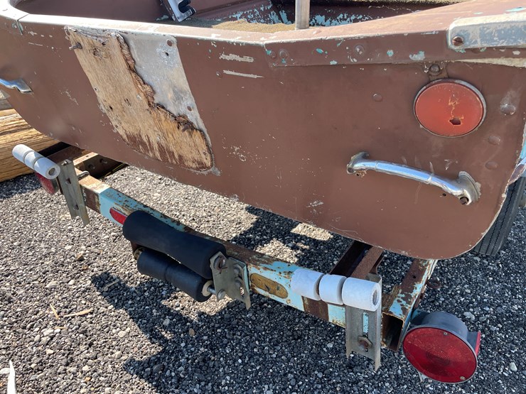 #1033-•-14-1/2'-aluminum-boat-&-trailer-image-9
