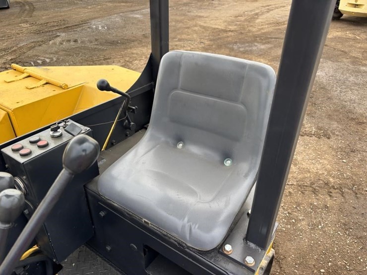 komatsu-pc28uu-image-24