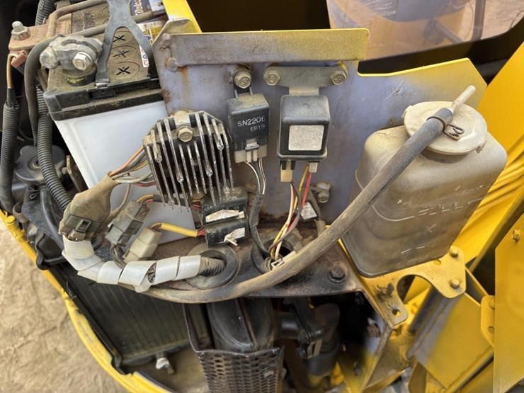 komatsu-pco8uu-1f-hydraulic-excavator-image-33