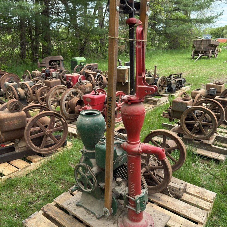 Monitor Pump Jack