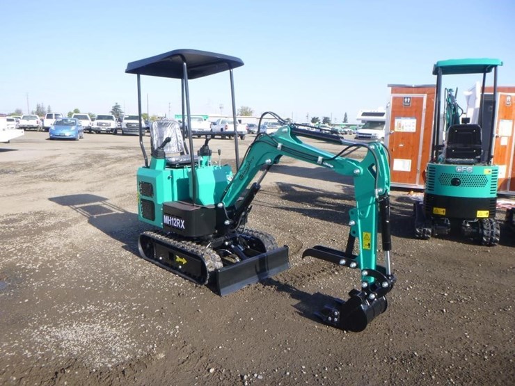 2025-agt-mh12rx-hydraulic-excavator-image-2