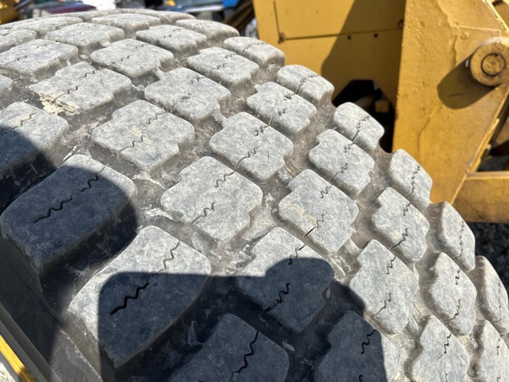 deere-770bh-image-115