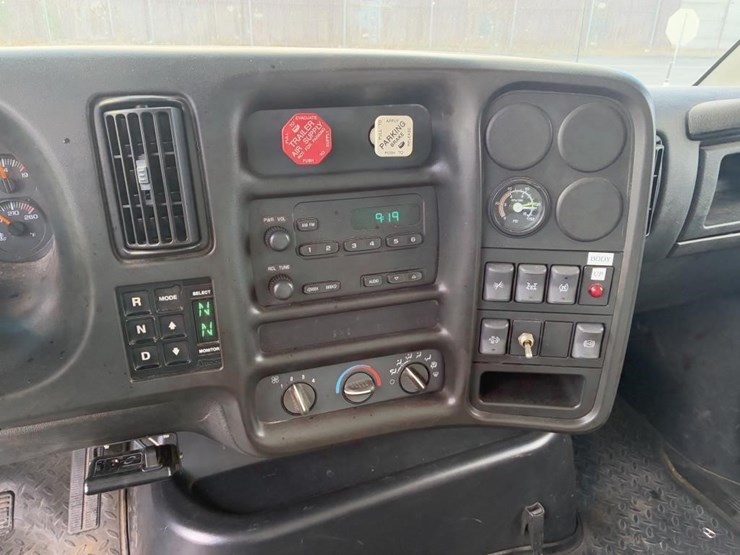 2008-gmc-c7500-dump-truck-image-13