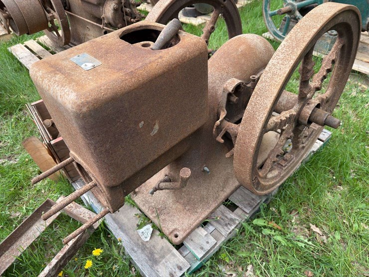 6hp-mccormick-deering-ihc-m-image-5