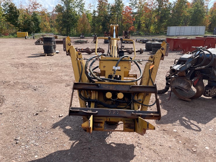 #8203-•-vermeer-b930-backhoe-attachment-image-2