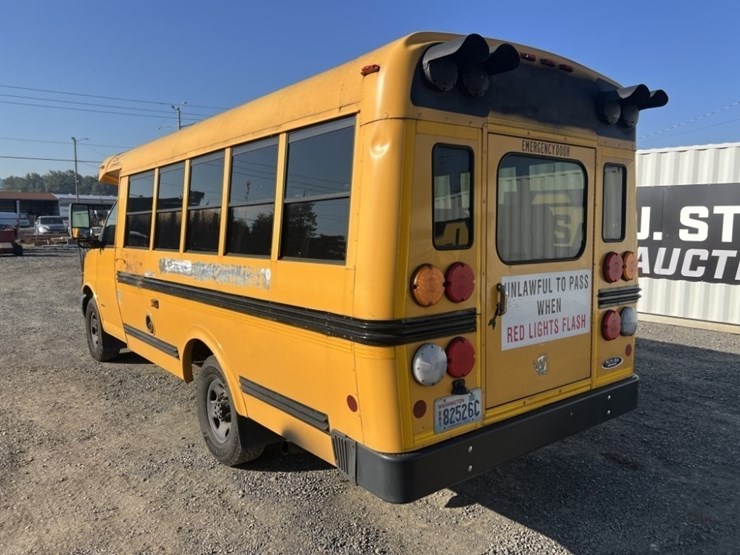 2007-chevrolet-express-school-bus-image-6