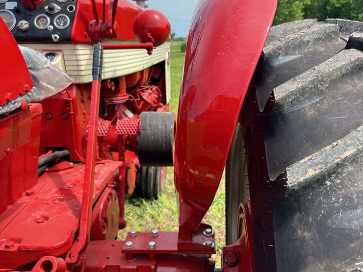 farmall-460-diesel-image-40