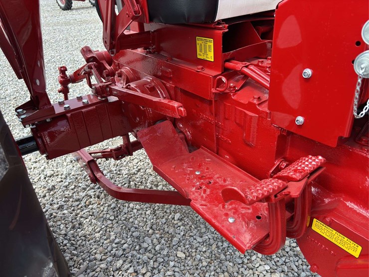 farmall-340-image-29