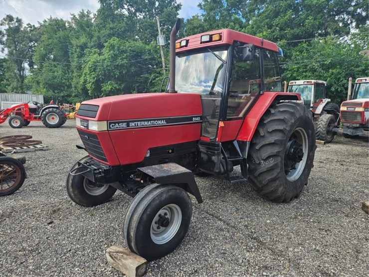 #2005-•-case-international-5140-tractor-image-1