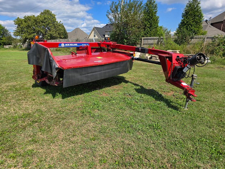 2023-new-holland-210-image-1