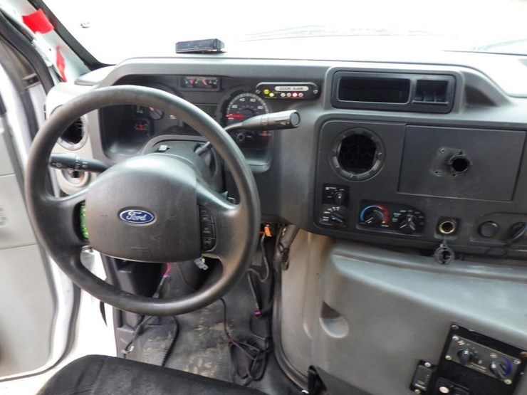 2017-ford-450-image-8